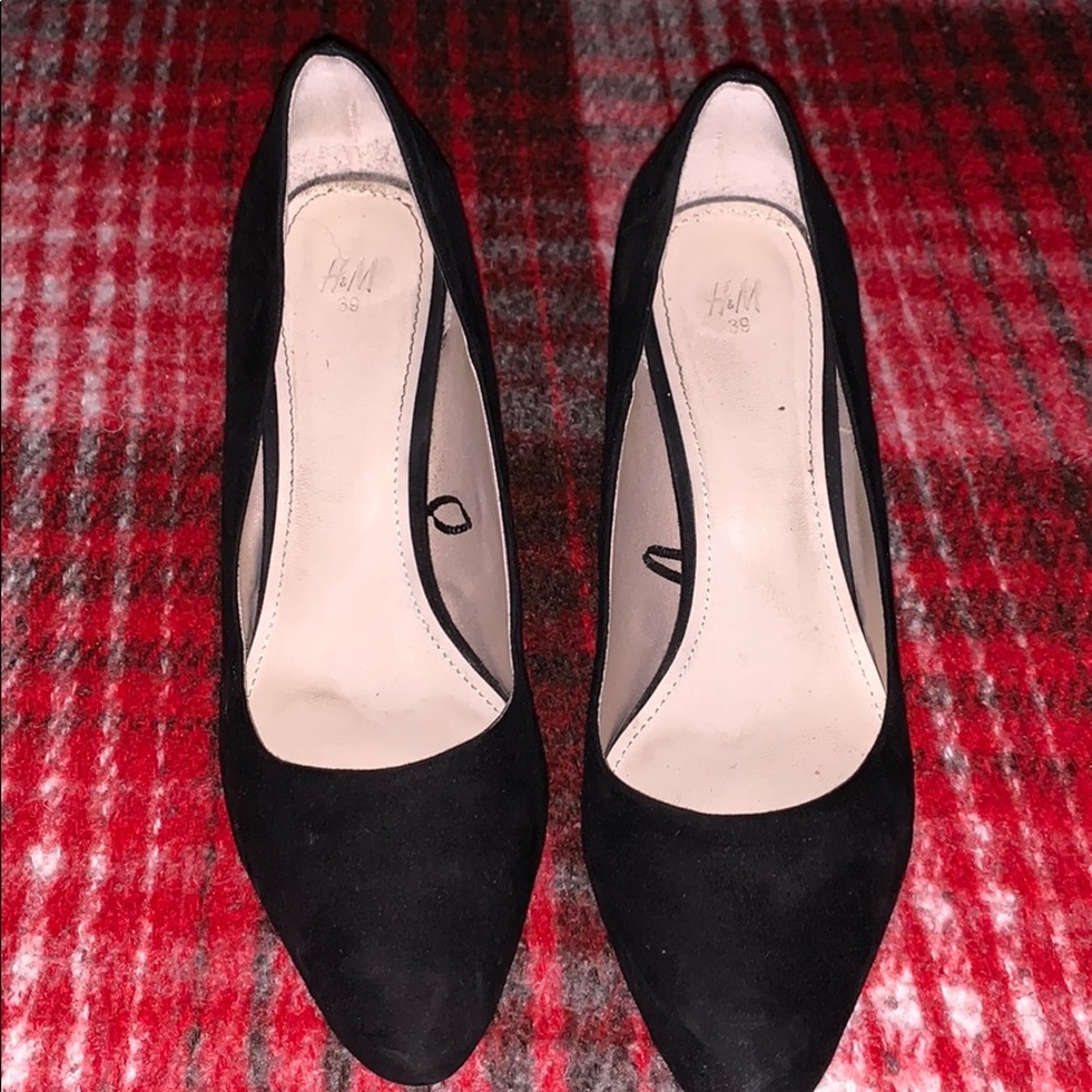 Black chunky heels